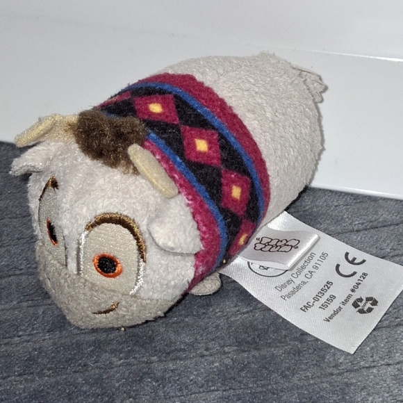 Disney Tsum Tsum Frozen Sven mini plush 3.5" - Picture 1 of 9